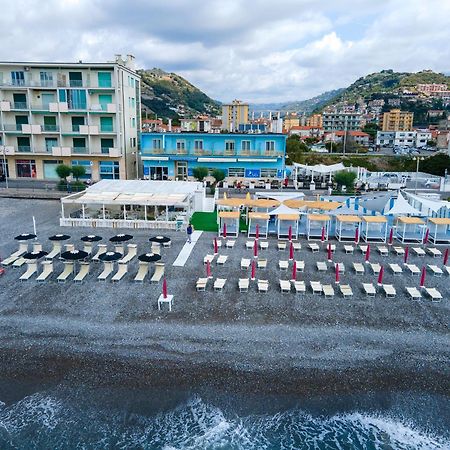 Hotel Piccolo Paradiso بورديغيرا المظهر الخارجي الصورة