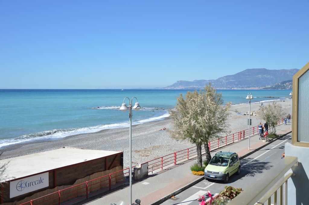 Hotel Piccolo Paradiso بورديغيرا المظهر الخارجي الصورة