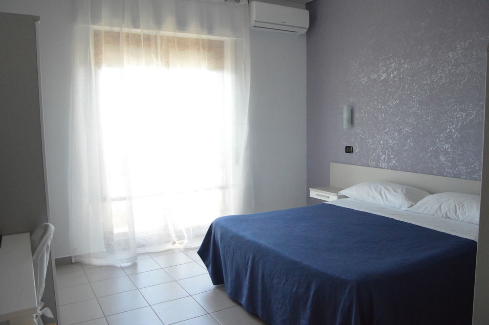 Hotel Piccolo Paradiso بورديغيرا المظهر الخارجي الصورة